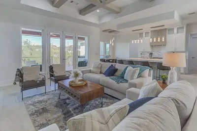 Image de Oasis of Tranquility at Canyon Lake - New Build, Sleeps 8, Fire Pit