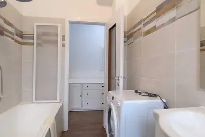 Image de Ground floor apartment with garden and porch