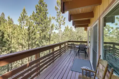 Image de Secluded Big Bear Retreat, Near Lake + Ski Slopes!