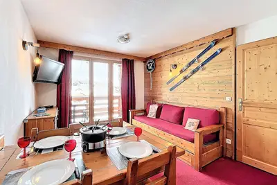 Image de Appartement cosy avec balcon, parking et piscine, Ă 500m des pistes