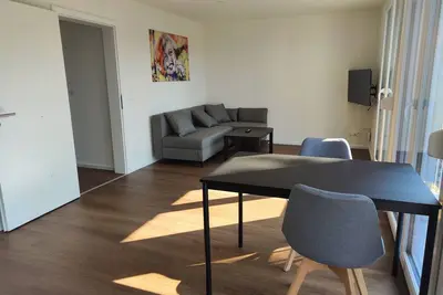 Image de Appartement-Large-Salle de bain privée séparée