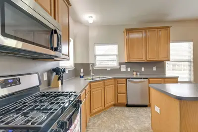 Image de Pet-Friendly Pearland Home w\/ Yard, Near Houston!