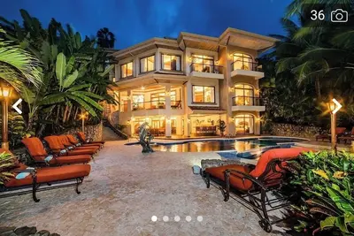 Image de Luxury, Private Beach Front Property In The Blue Zone
