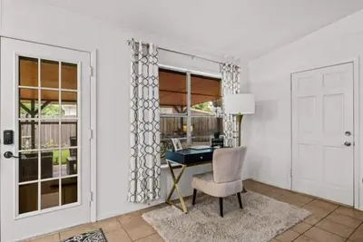 Image de Mid-Century Modern Casita for longer stays