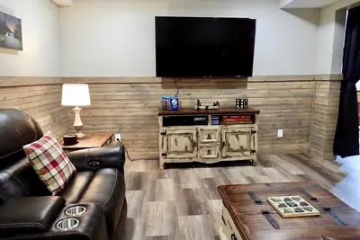 Image de Bear Mountain Retreat - 6br/3ba + Game Room & View!
