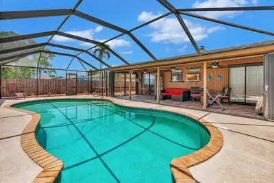 Image de Tropical Paradise with a private pool in Port Saint Lucie, Florida