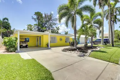 Image de 2 Mi to Bradenton Beach: Water-View Home w/ Bbq