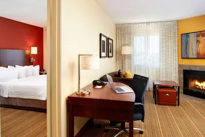 Image de A Place You'll Surely Enjoy! Minutes to Detroit Zoo, Free Breakfast, Parking!