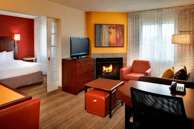 Image de Your Home Away From Home! 2 Posh Units, w/ Kitchen! Pet-Friendly, Free Breakfast