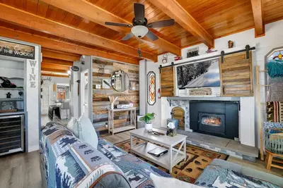 Image de Jay Bird Landing Escape at Big Bear- Hot Tub-