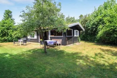 Image de \"Lone\" - 900m from the sea by Interhome
