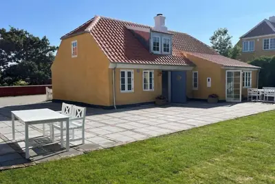 Image de \"Karmen\" - 100m from the sea by Interhome