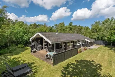 Image de \"Arny\" - 1. 5km from the sea by Interhome