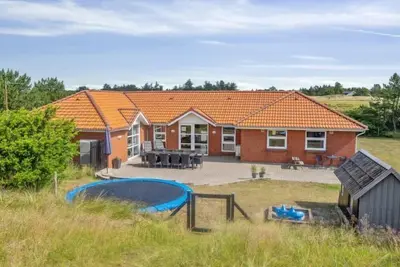Image de \"Jonke\" - 800m from the sea by Interhome