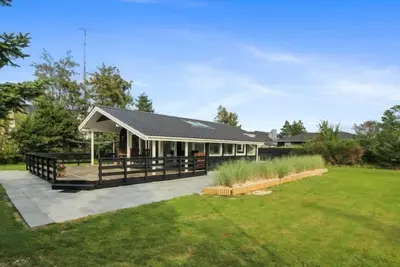 \"Hildegarde\" - 900m from the sea by Interhome