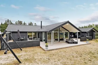 \"Fenno\" - 900m from the sea by Interhome