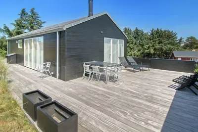 \"Manni\" - 800m from the sea by Interhome