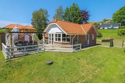 Image de \"Berglind\" - 850m from the sea by Interhome