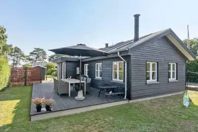 Image de \"Kamilla\" - 200m from the sea by Interhome