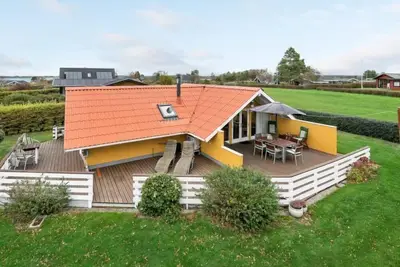Image de \"Hjalmine\" - 250m from the sea by Interhome
