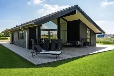 Image de \"Thalie\" - 400m from the sea by Interhome