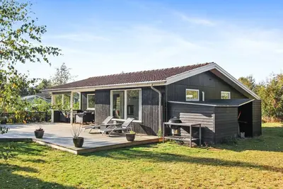 Image de \"Touko\" - 850m from the sea by Interhome