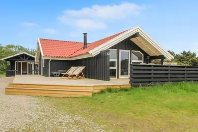 \"Skyler\" - 1km from the sea by Interhome