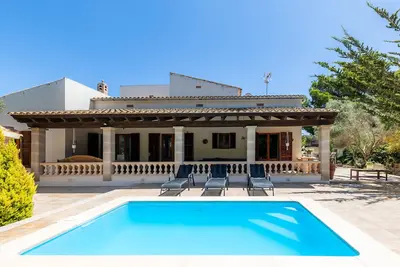 Image de Maison de campagne \"Pomeres Nou\" avec piscine privée, Wi-Fi et climatisation