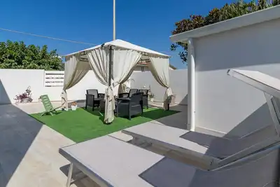 Image de Maison de vacances 'White Pearl' avec terrasse privée