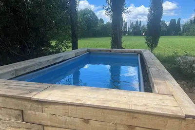 Image de Havre paisible à la campagne avec Piscine et Pétanque