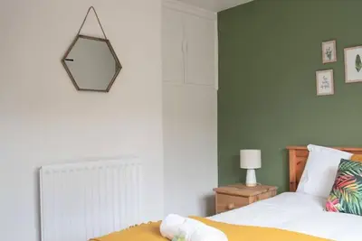 Image de City Centre w/Free Parking 4 Bedroom Sleeps 6