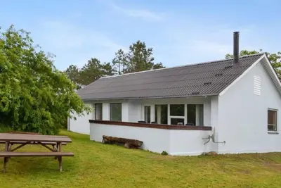 Image de \"Sylvie\" - 1. 5km from the sea by Interhome