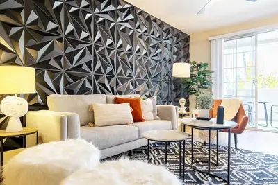 Image de Chic Home Mins to Irvine & Costa Mesa - Pool + Gym