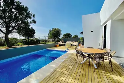 Lyxigt Parhus Inrett för Högsta Möjliga Trivsel. privat Pool