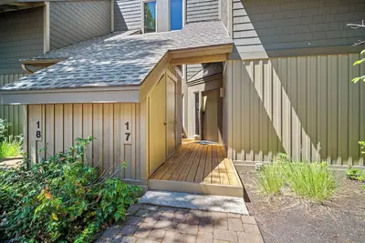 Explorer’s Escape with A/C, Bbq & Nature Nearby