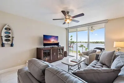 Image de New Listing! Bahia Vista 8-411| 2bd| 2ba