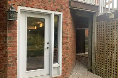 Image de Spacious bright walk-out basement apartment in Port Hope, near Gta, Peterborough