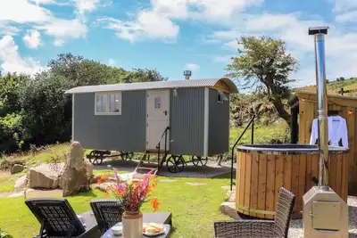 Bosulla Shepherds Hut, country holiday cottage in Penzance