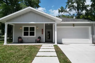 Image de Stylish House 2 miles from Uf