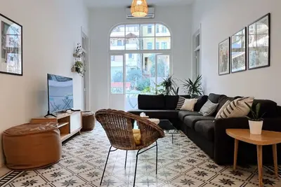 Image de Vintage Apt 4br MarMikhael w24\/7power