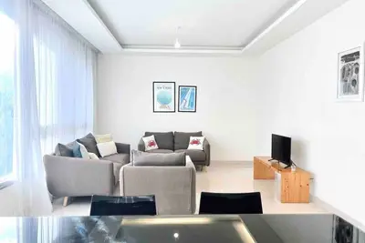 Image de Modern 3br Apt next to Hotel Dieu 24\/7 Power