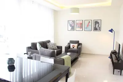 Image de Modern 3br Apt next to Hotel Dieu 24\/7 Power