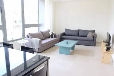 Image de Modern 3br Apt next to Hotel Dieu 24\/7 Power
