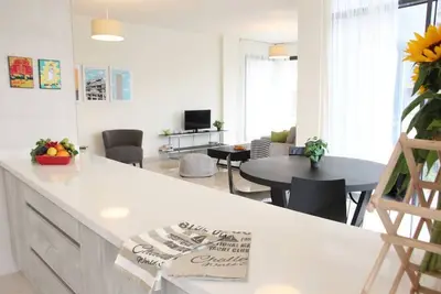 Image de Modern 3 Bed 3 Bath Apt w\/Sea View