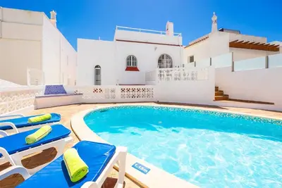 Image de Villa Lili - Trois Chambres Villa, Couchages 6