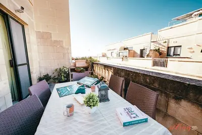 Image de Penthouse with Stunning City Views