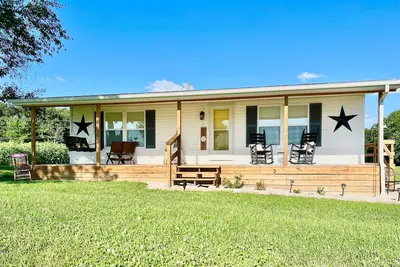 Image de Cozy Sunset Cottage on the family farm near Cave Run Lake and Morehead State