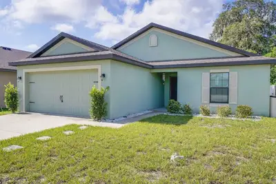 Image de Tavares Retreat w/ Covered Patio & Private Yard