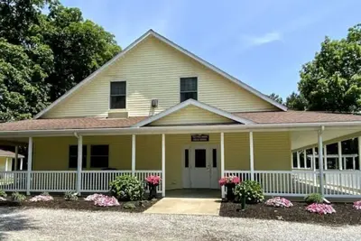 Image de Farm Country Estate - Double whirlpools, Private Entrances, Panor