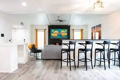 Image de The Grand Escape: 4 Bedroom, 1 Story Home